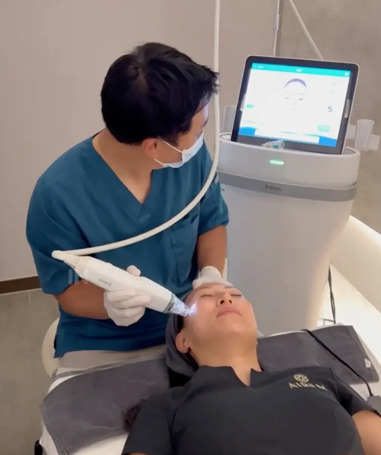 exosomes1 EXOSOME THERAPY: THE NEXT BIG THING IN SKIN CARE